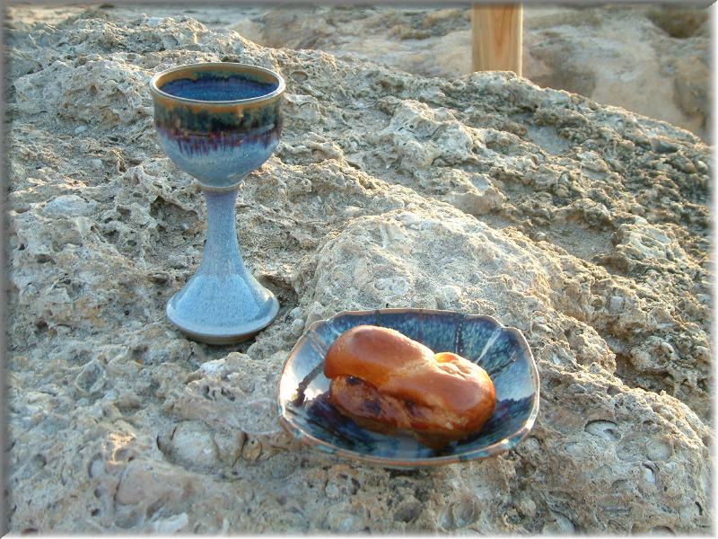 021-cup-bread-communion